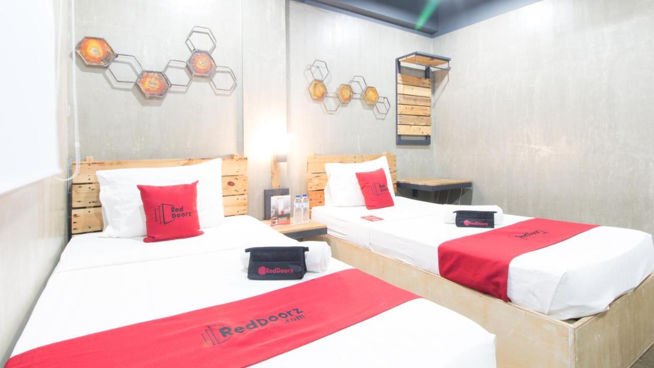 RedDoorz Plus @ Taft North Mandurriao Iloilo City Exterior foto