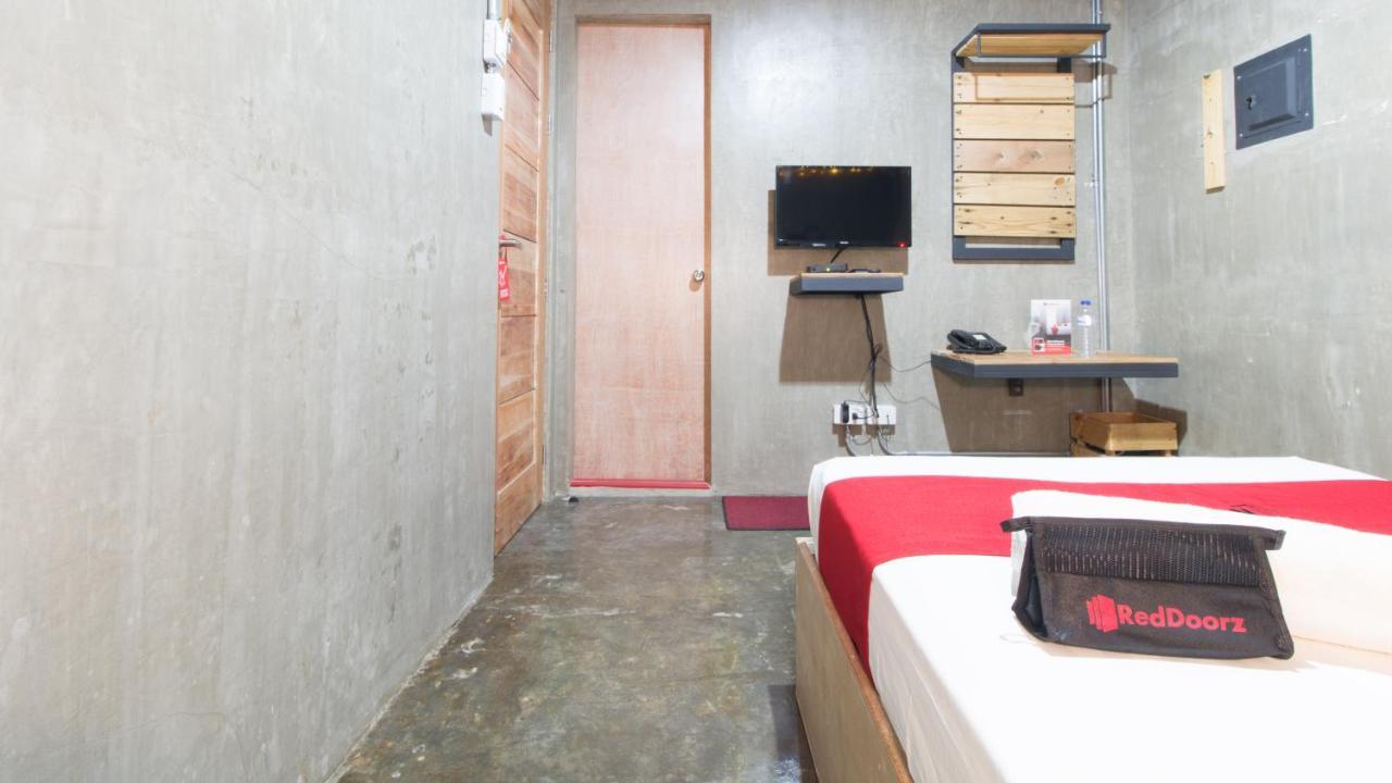 RedDoorz Plus @ Taft North Mandurriao Iloilo City Exterior foto
